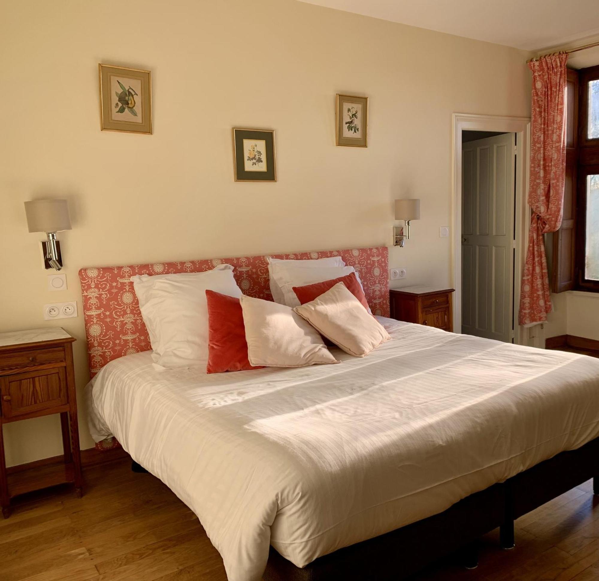 Bed and Breakfast L'Abeaupiniere Reboursin Habitación foto